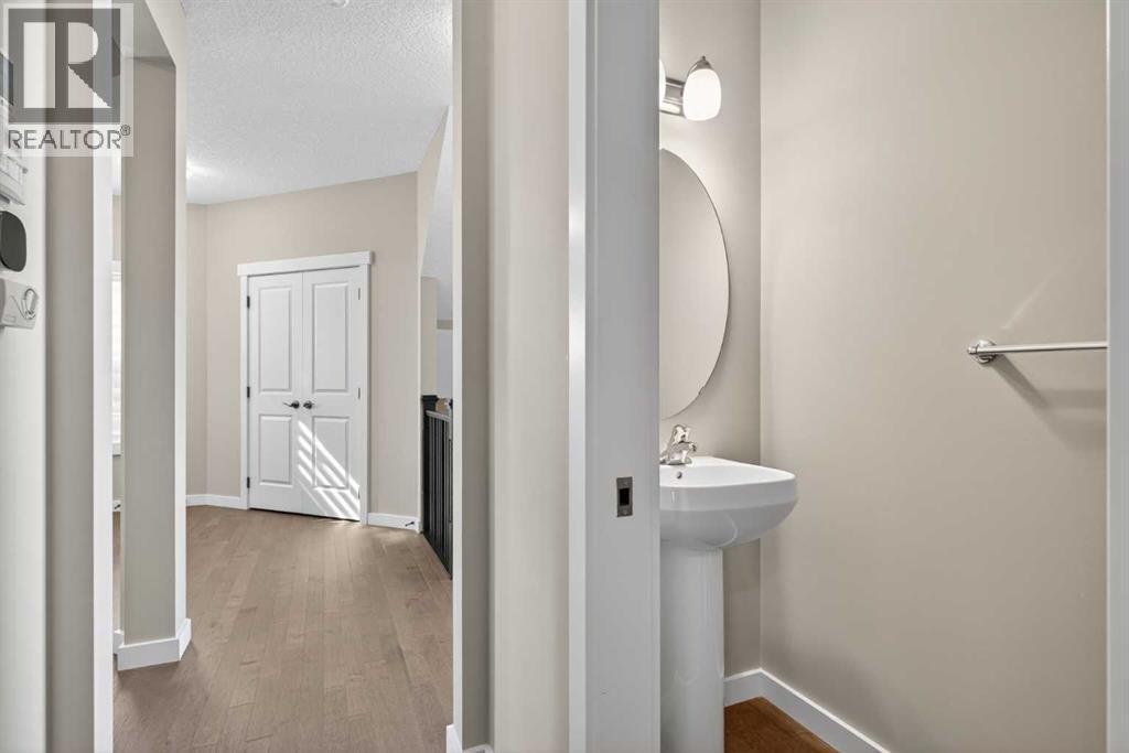 574 Sherwood Boulevard Nw, Calgary, Alberta  T3R 0R7 - Photo 18 - A2252427