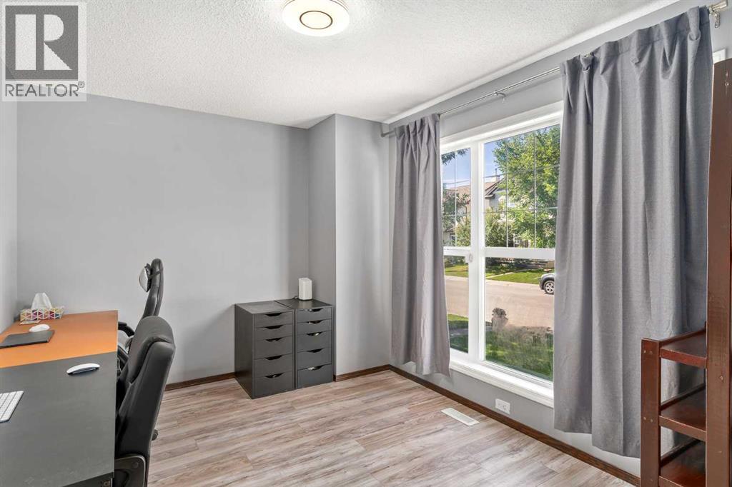 210 Cranberry Place Se, Calgary, Alberta  T3M 0G7 - Photo 5 - A2265325