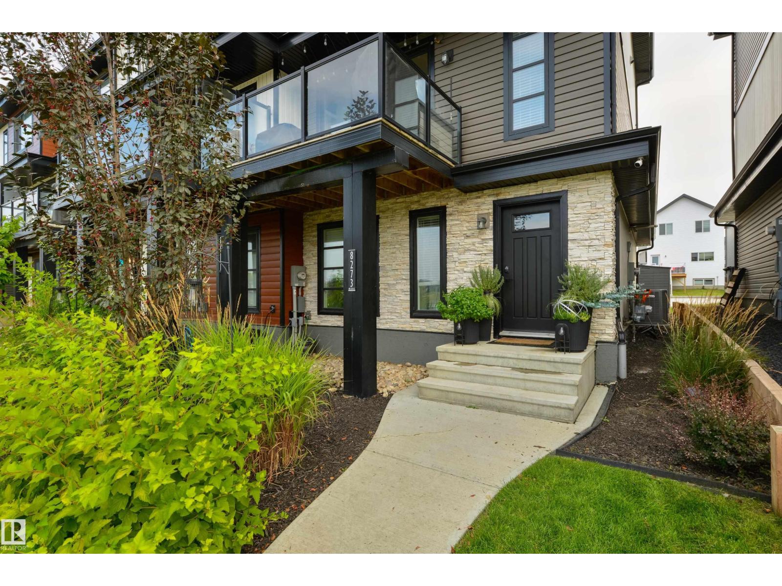 8273 Chappelle Wy Sw, Edmonton, Alberta  T6W 1A6 - Photo 2 - E4464129