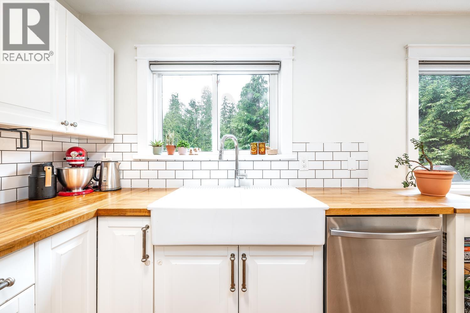 40628 Perth Drive, Squamish, British Columbia  V0N 1T0 - Photo 4 - R3063514