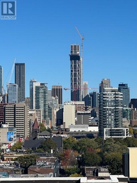 2101b - 762 Bathurst Street, Toronto, Ontario  M5S 2R6 - Photo 4 - C12494164