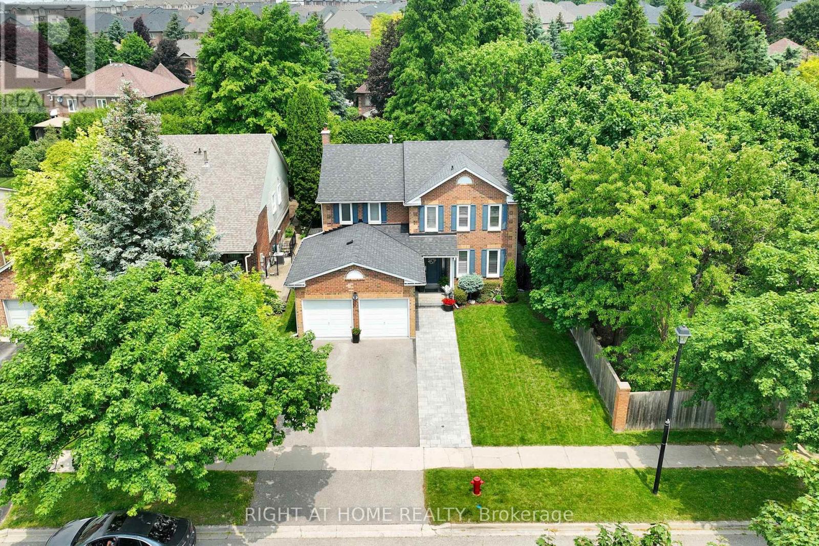 363 Crossland Gate, Newmarket, Ontario  L3X 1B5 - Photo 36 - N12494122