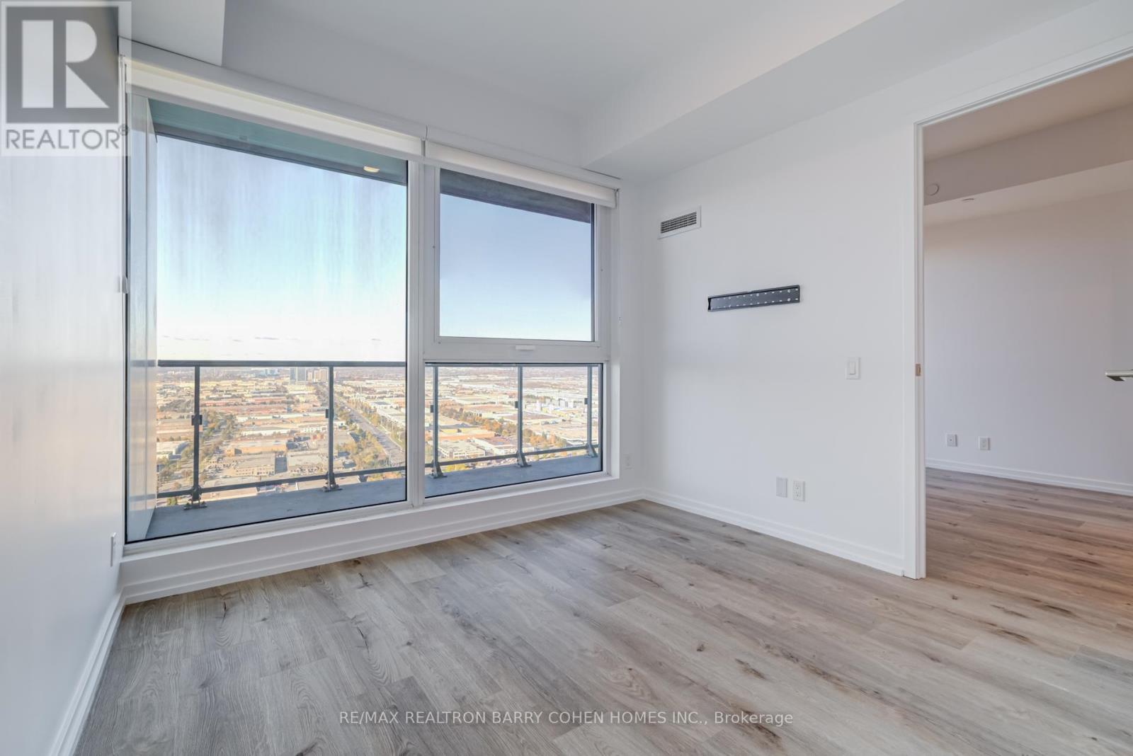 4015 - 1000 Portage Parkway, Vaughan, Ontario  L4K 0L1 - Photo 11 - N12494124