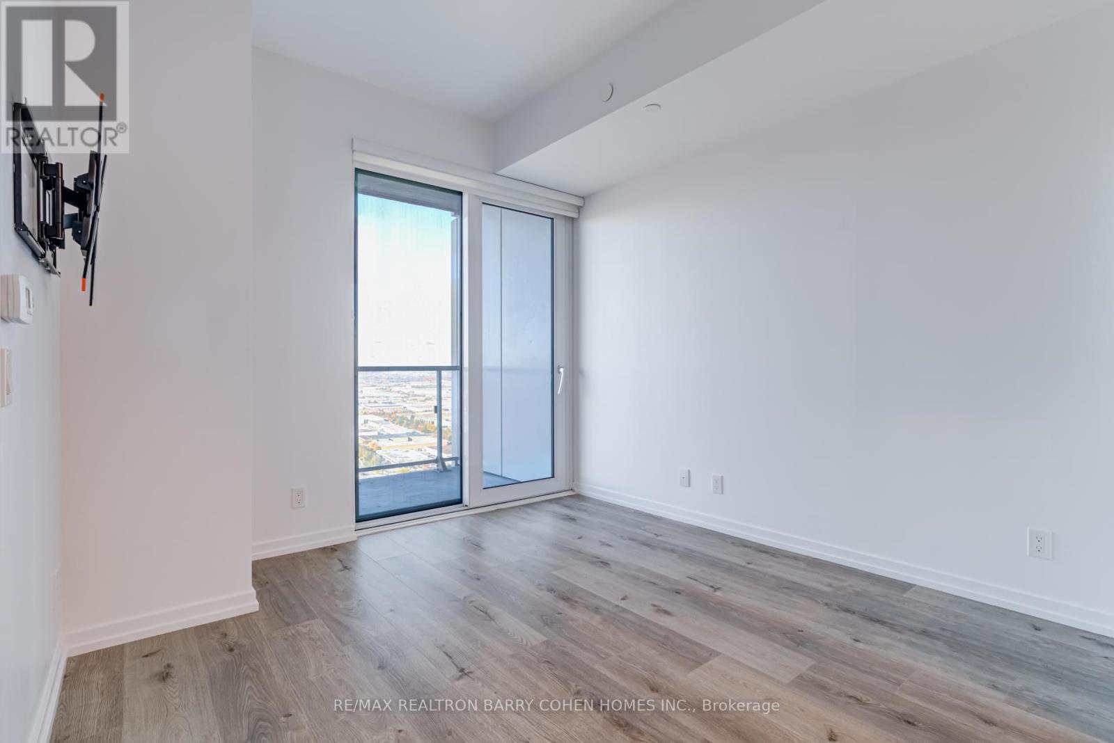 4015 - 1000 Portage Parkway, Vaughan, Ontario  L4K 0L1 - Photo 8 - N12494124