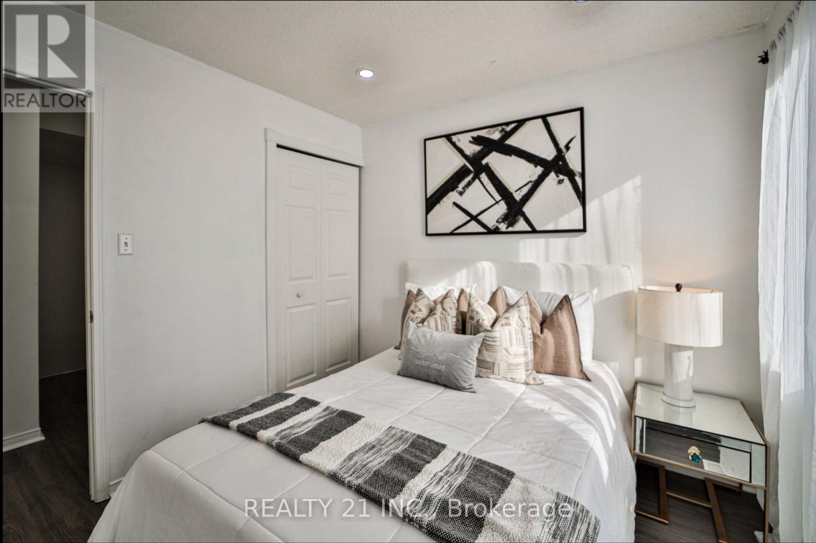 1036 - 75 Weldrick Road E, Richmond Hill, Ontario  L4C 0H9 - Photo 24 - N12494156