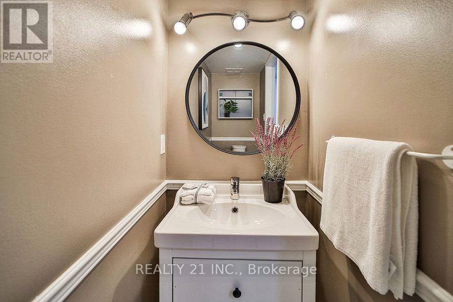 1036 - 75 Weldrick Road E, Richmond Hill, Ontario  L4C 0H9 - Photo 29 - N12494156