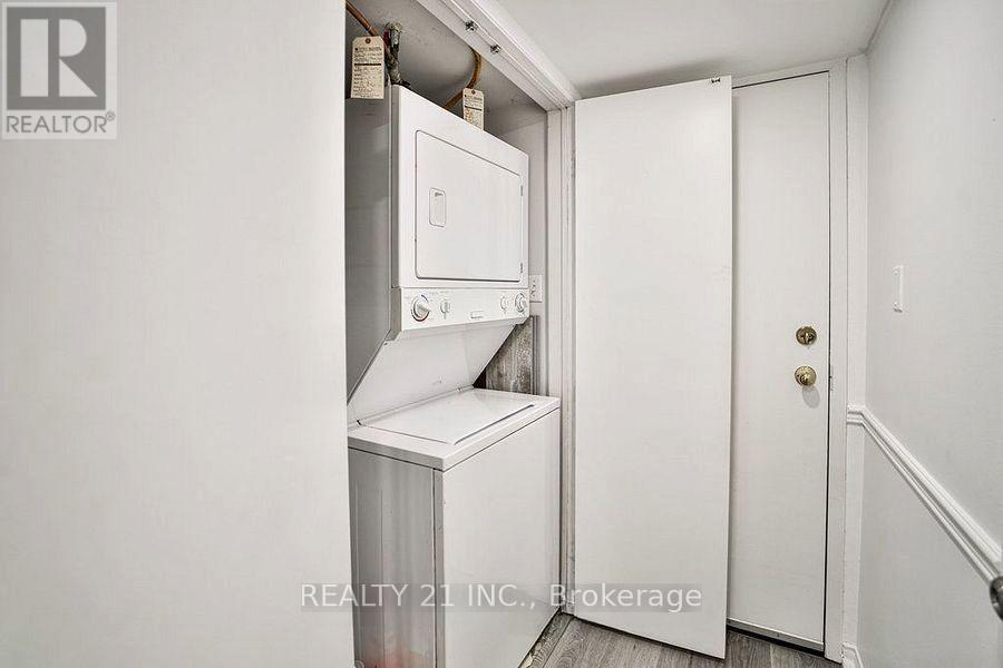 1036 - 75 Weldrick Road E, Richmond Hill, Ontario  L4C 0H9 - Photo 32 - N12494156