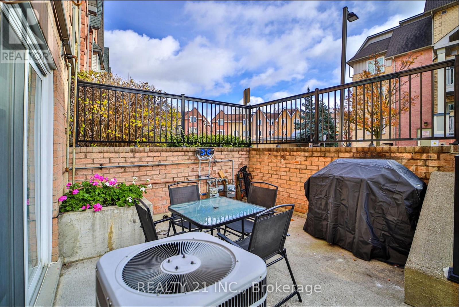 1036 - 75 Weldrick Road E, Richmond Hill, Ontario  L4C 0H9 - Photo 34 - N12494156