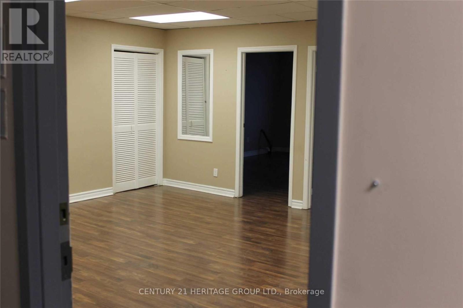 207 - 10255 Yonge Street, Richmond Hill, Ontario  L4C 3B2 - Photo 2 - N12494158