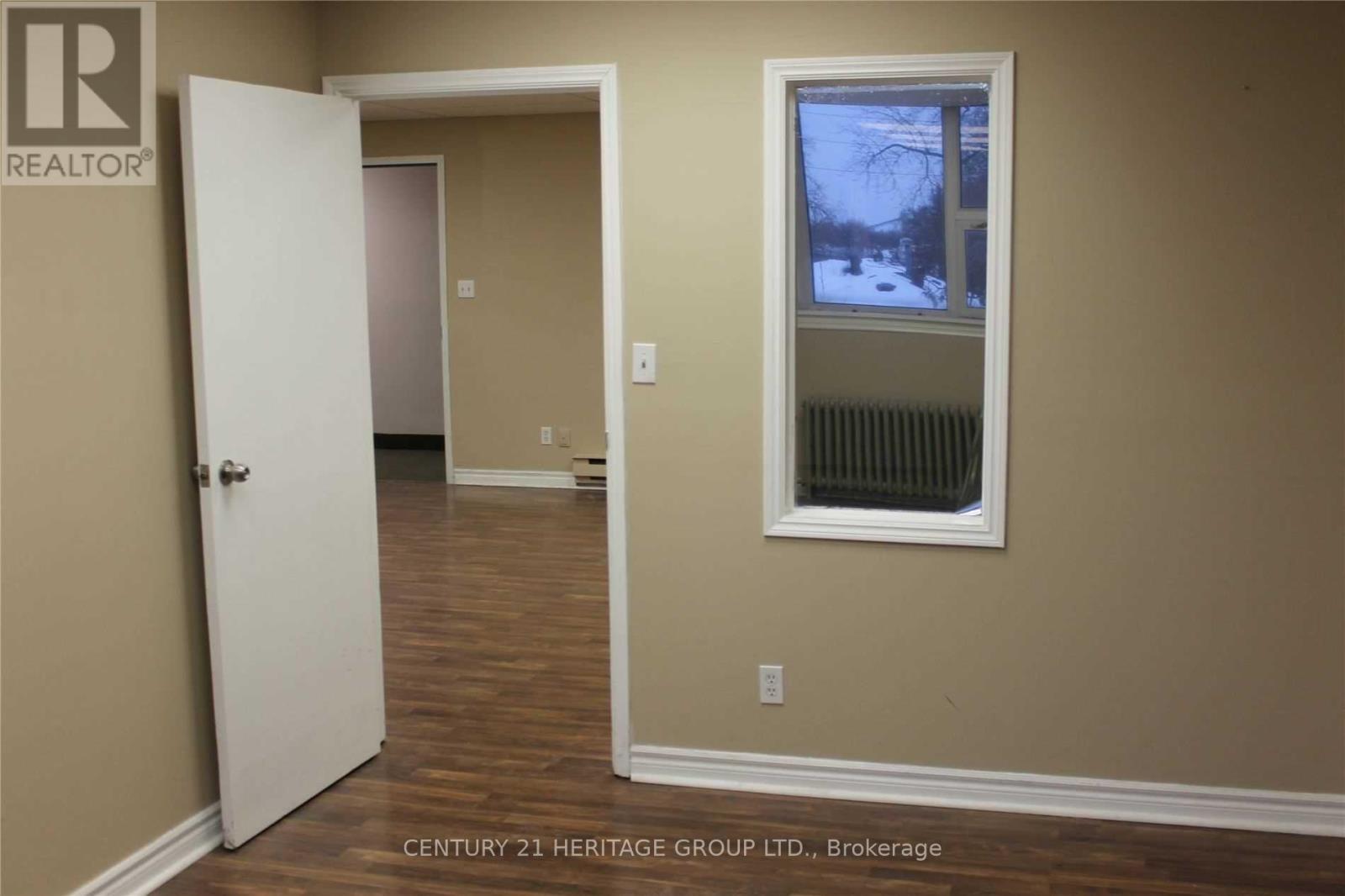 207 - 10255 Yonge Street, Richmond Hill, Ontario  L4C 3B2 - Photo 3 - N12494158