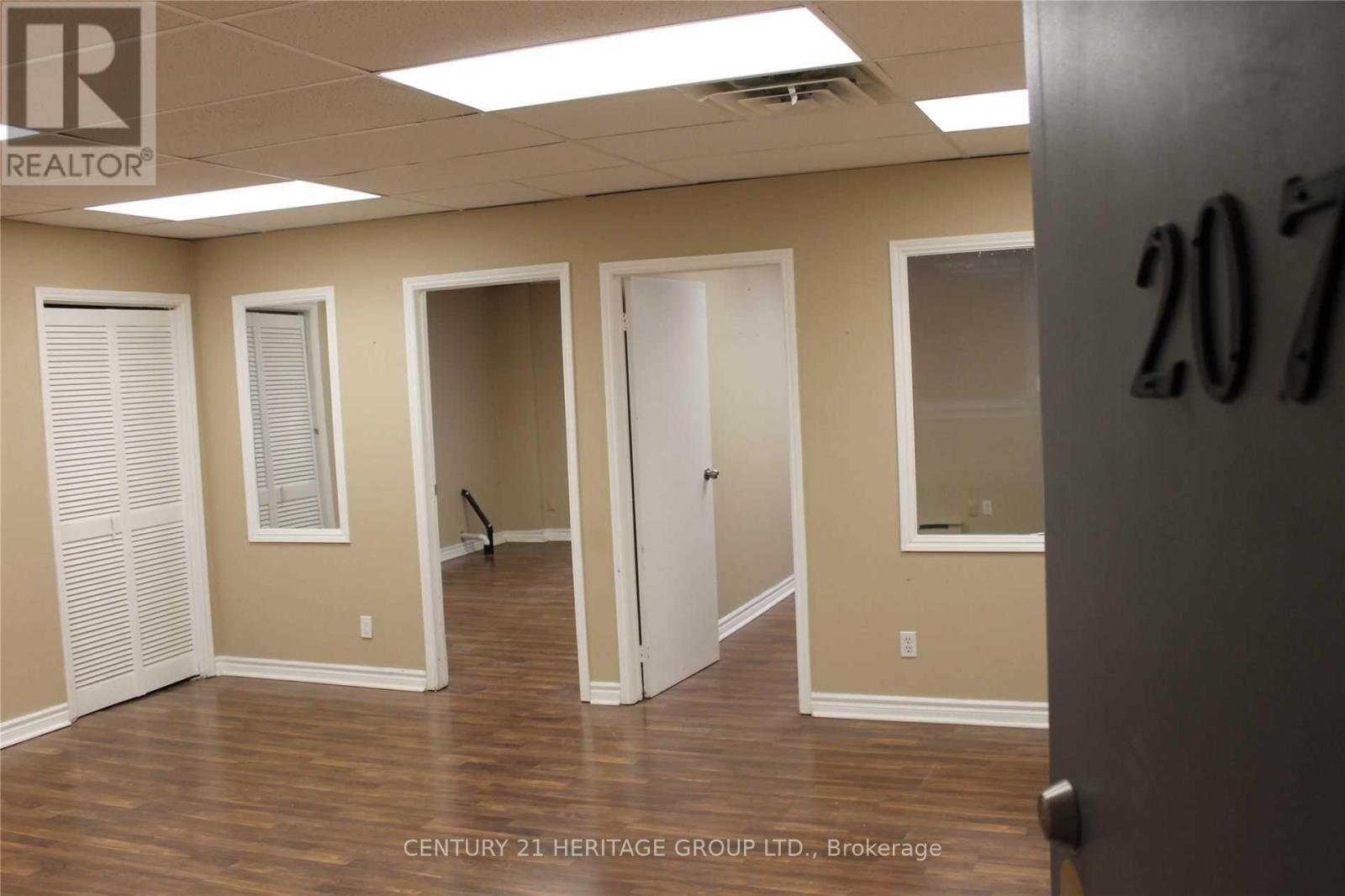 207 - 10255 Yonge Street, Richmond Hill, Ontario  L4C 3B2 - Photo 7 - N12494158