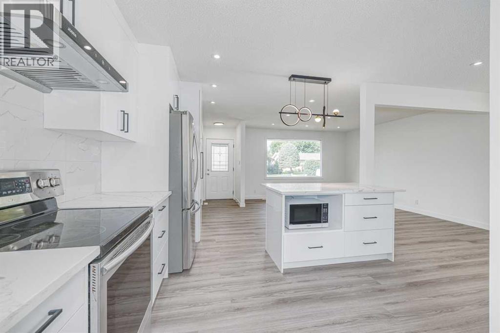 2618 41 Street Se, Calgary, Alberta  T2B 1E1 - Photo 6 - A2256432