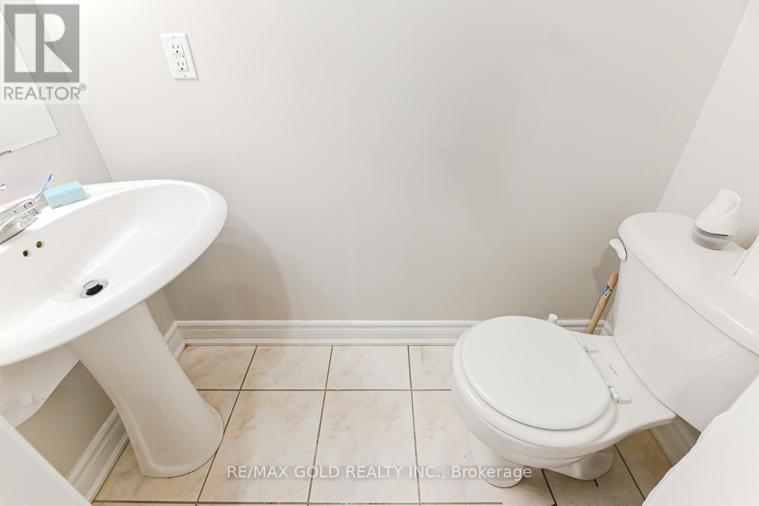 17 Levida Street, Brampton, Ontario  L6P 2Y6 - Photo 17 - W12494114