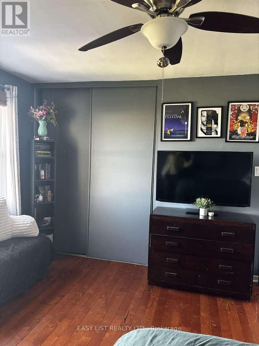 6942 Barrisdale Drive, Mississauga, Ontario  L5N 2H4 - Photo 27 - W12494118