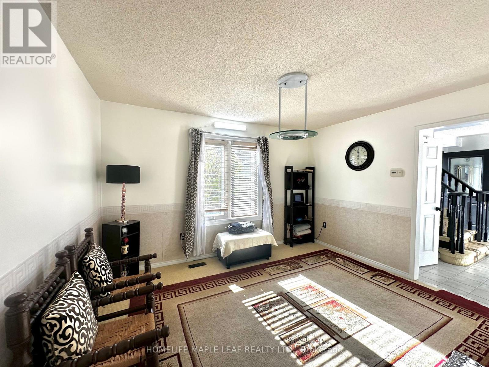 41 Woodstream Avenue E, Brampton, Ontario  L6R 1N7 - Photo 10 - W12494128