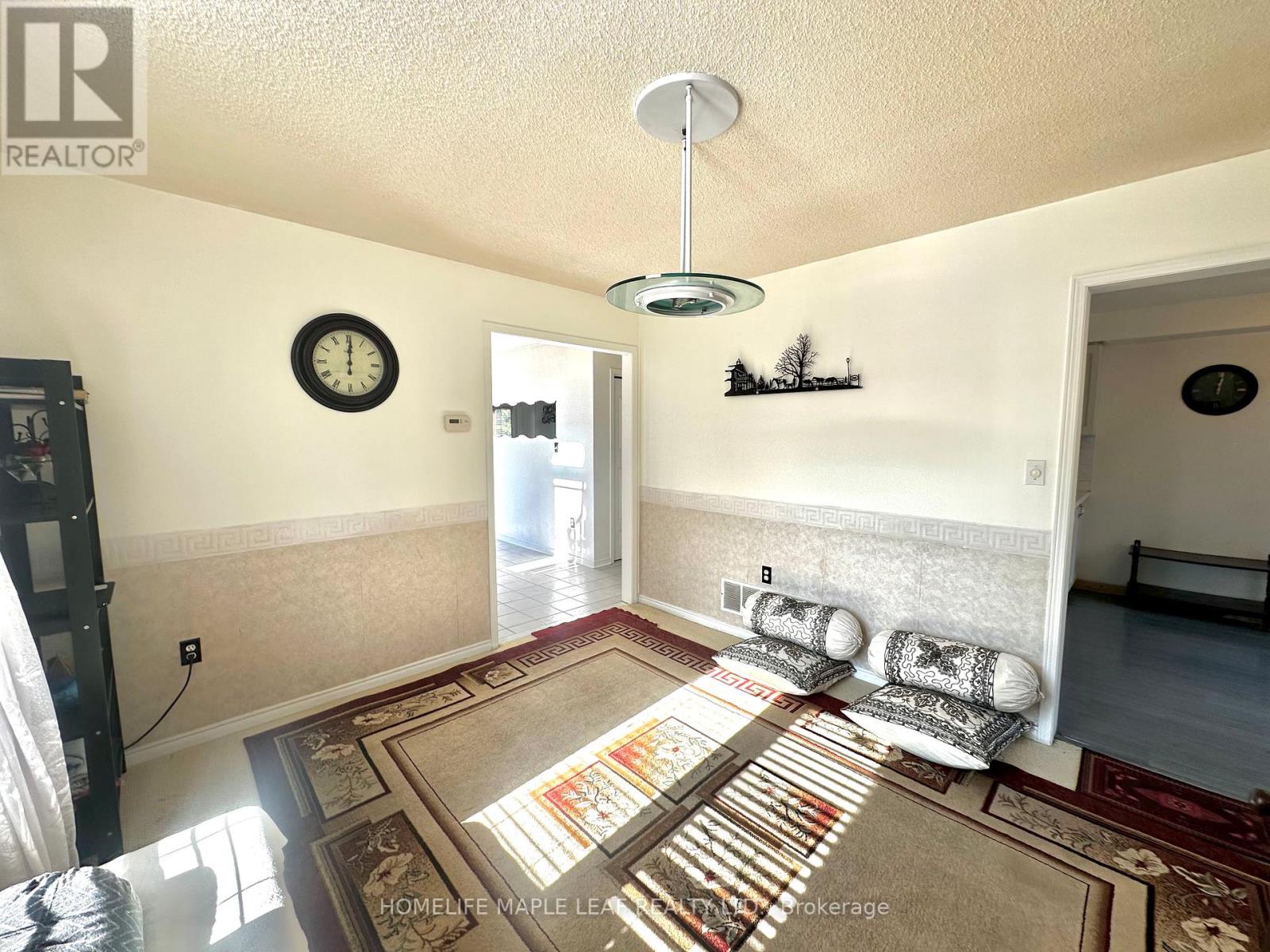 41 Woodstream Avenue E, Brampton, Ontario  L6R 1N7 - Photo 14 - W12494128