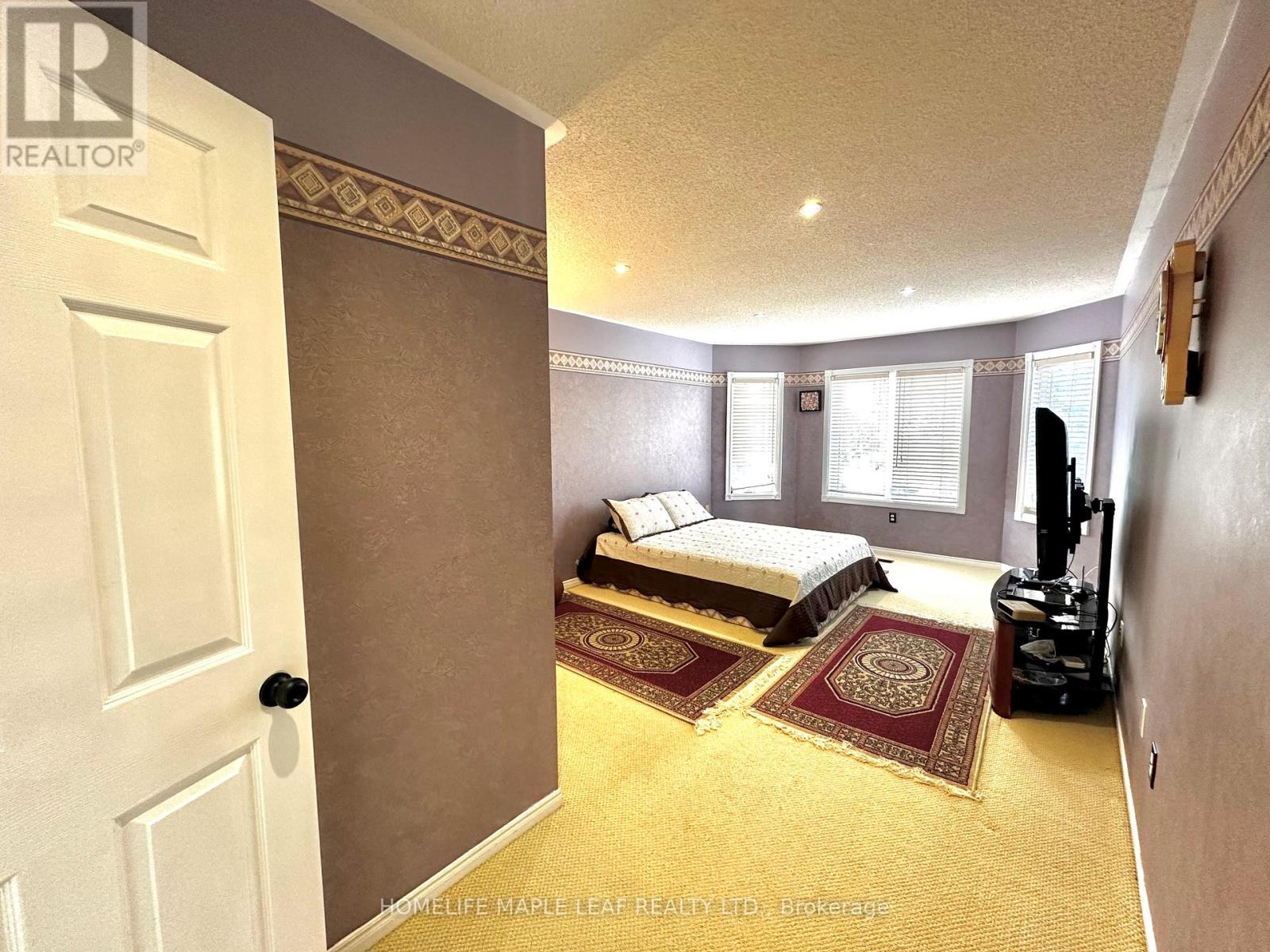 41 Woodstream Avenue E, Brampton, Ontario  L6R 1N7 - Photo 18 - W12494128