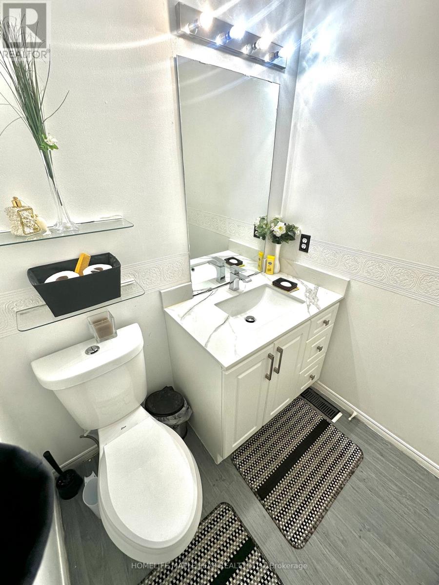 41 Woodstream Avenue E, Brampton, Ontario  L6R 1N7 - Photo 27 - W12494128