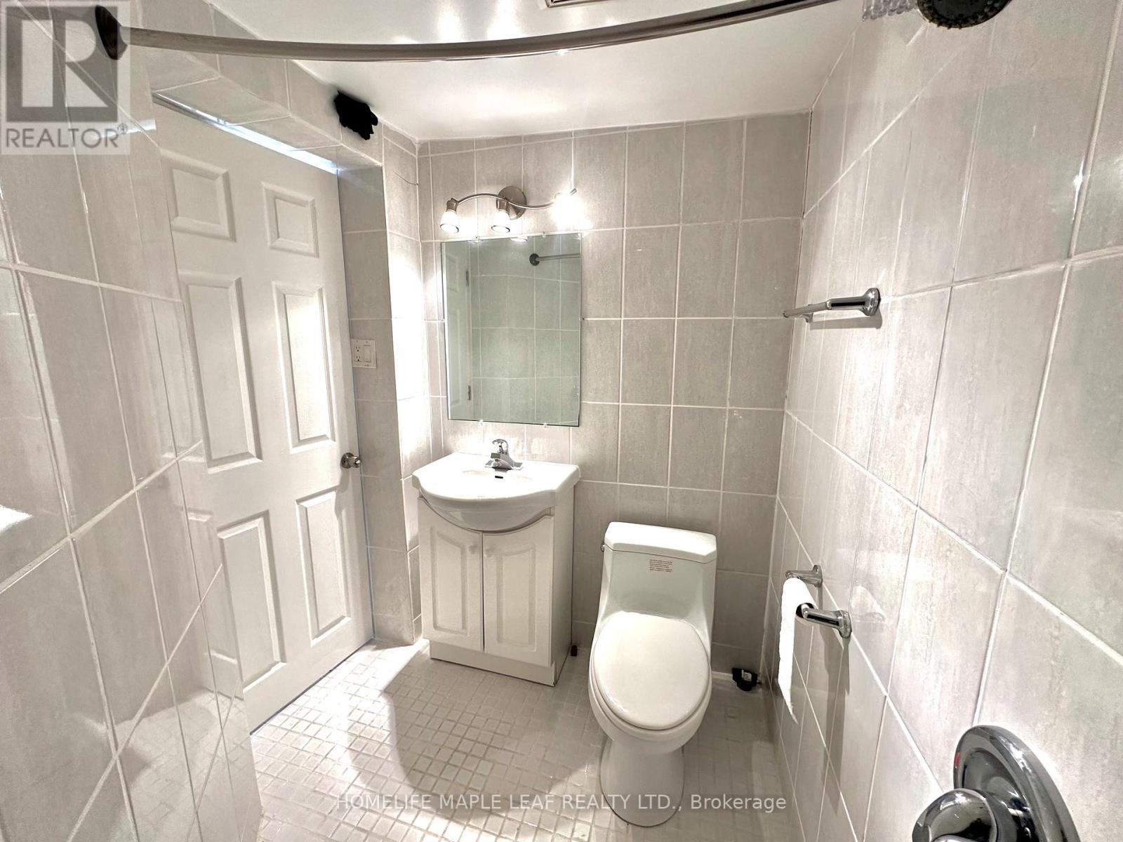 41 Woodstream Avenue E, Brampton, Ontario  L6R 1N7 - Photo 30 - W12494128