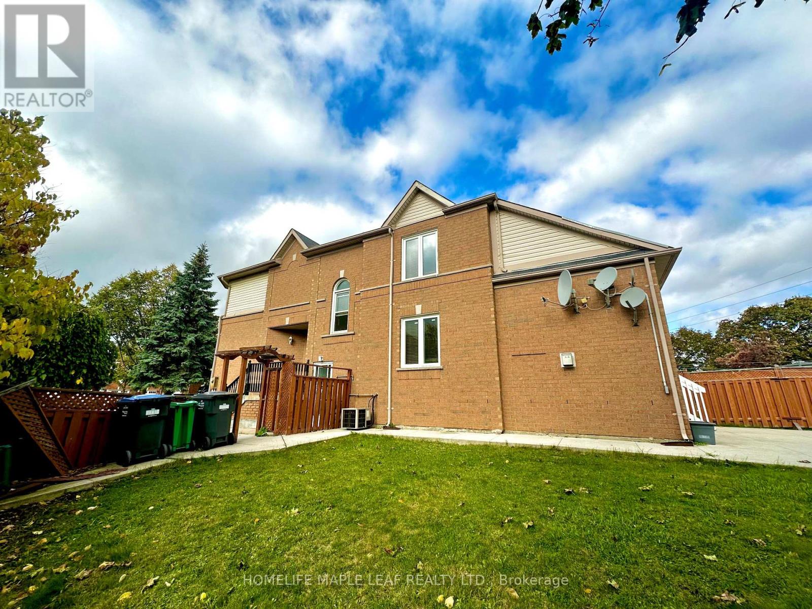 41 Woodstream Avenue E, Brampton, Ontario  L6R 1N7 - Photo 31 - W12494128