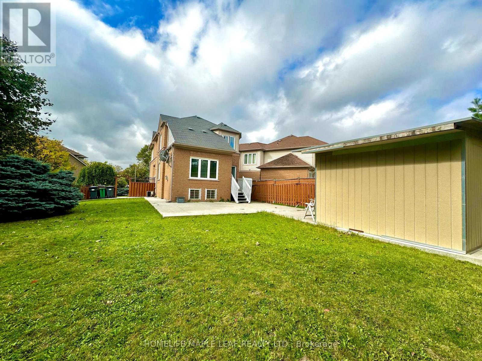 41 Woodstream Avenue E, Brampton, Ontario  L6R 1N7 - Photo 32 - W12494128