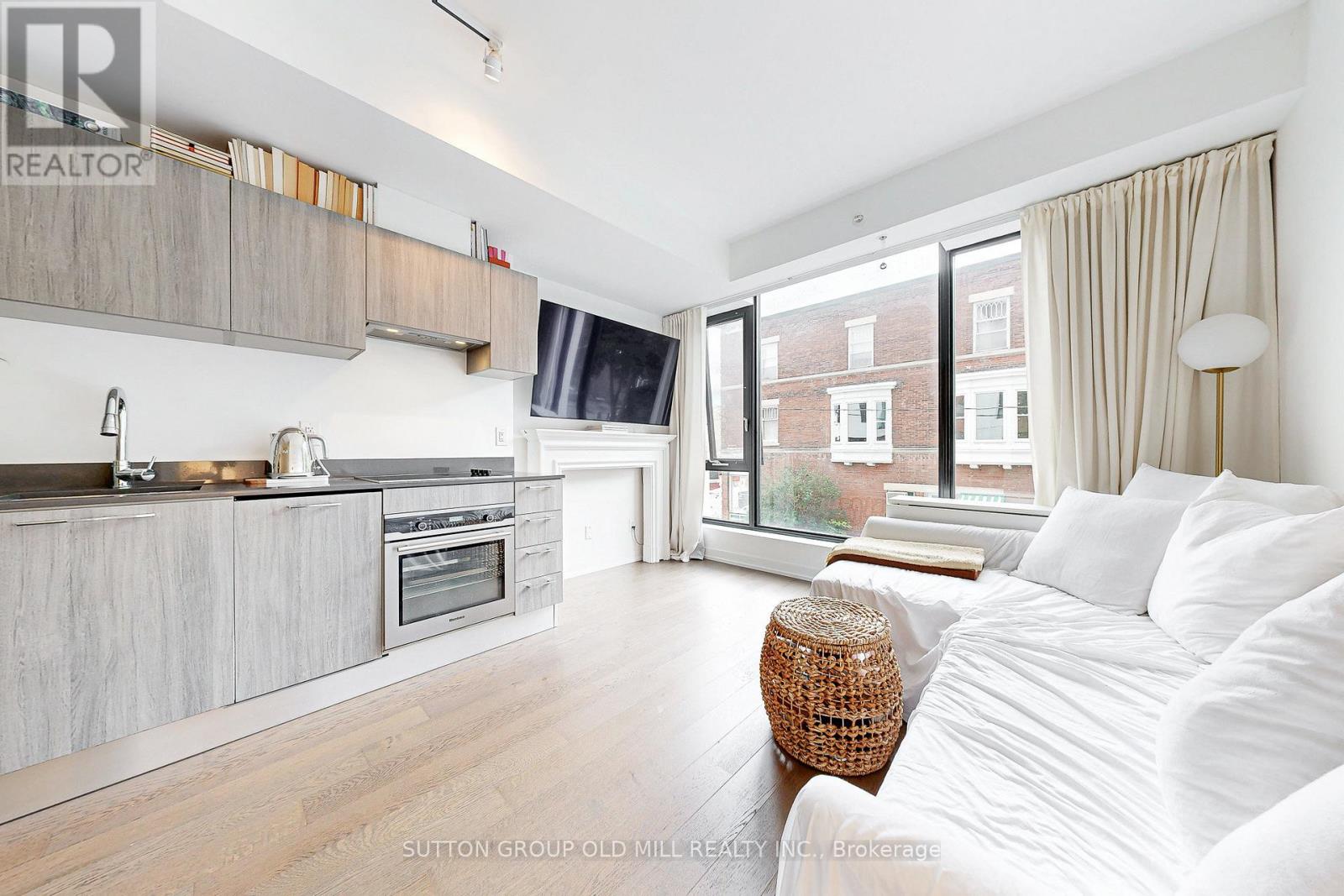 201 - 530 Indian Grove, Toronto (Junction Area), Ontario  M6P 0B3 - Photo 16 - W12494154