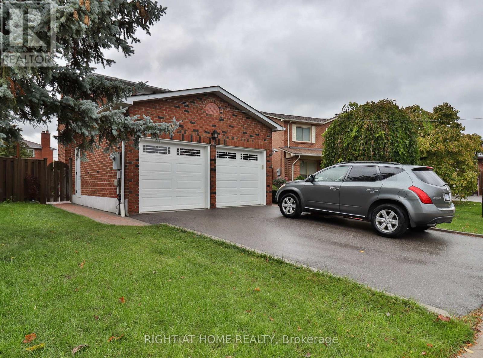 1433 BOUGH BEECHES BOULEVARD, Mississauga, Ontario