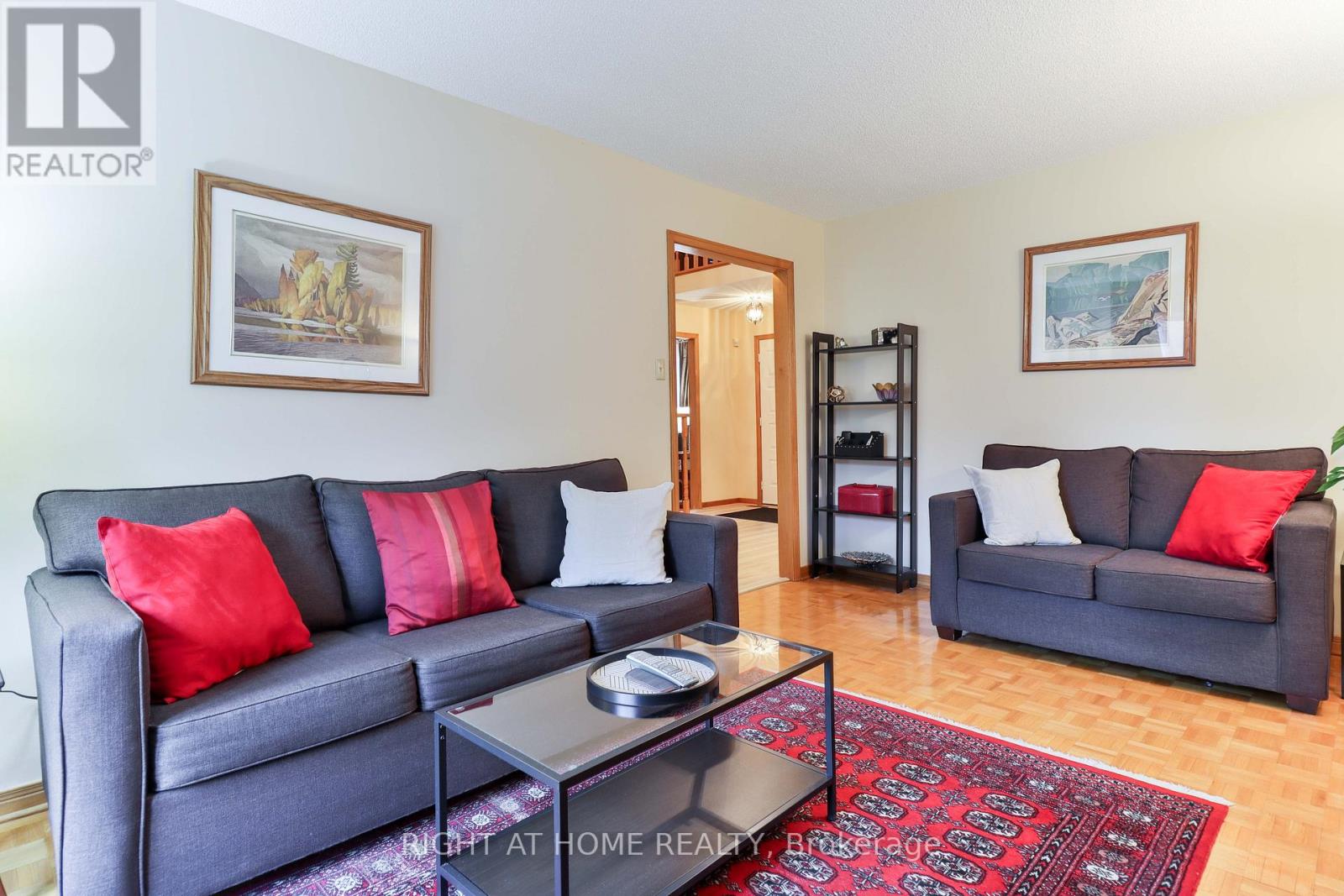 1433 Bough Beeches Boulevard, Mississauga, Ontario  L4W 3B4 - Photo 19 - W12494136