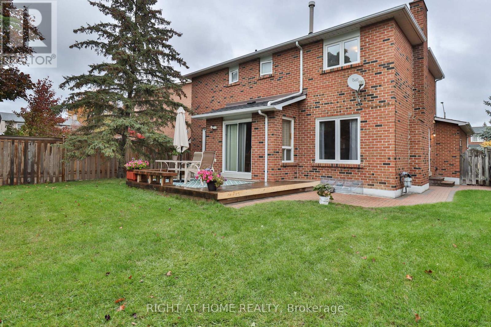 1433 Bough Beeches Boulevard, Mississauga, Ontario  L4W 3B4 - Photo 41 - W12494136
