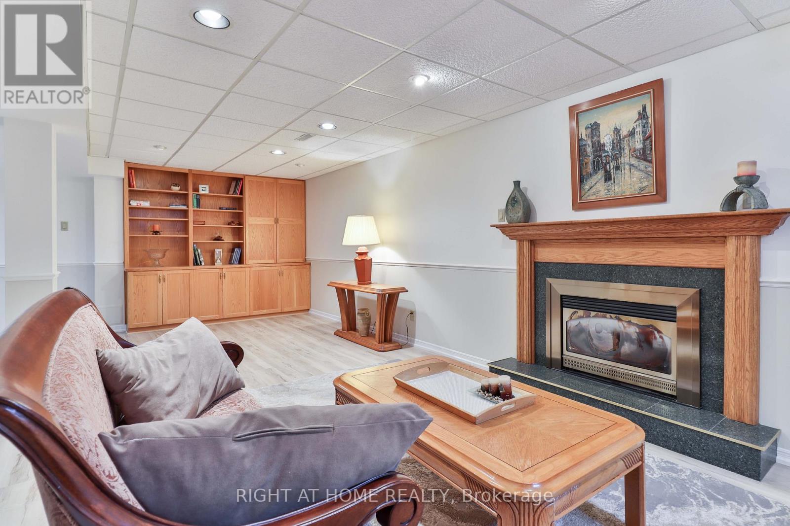 1433 Bough Beeches Boulevard, Mississauga, Ontario  L4W 3B4 - Photo 35 - W12494136