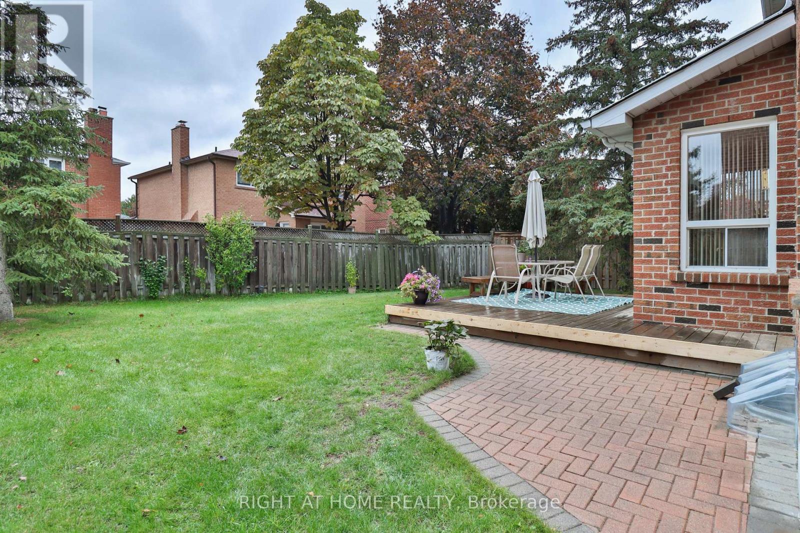 1433 Bough Beeches Boulevard, Mississauga, Ontario  L4W 3B4 - Photo 44 - W12494136