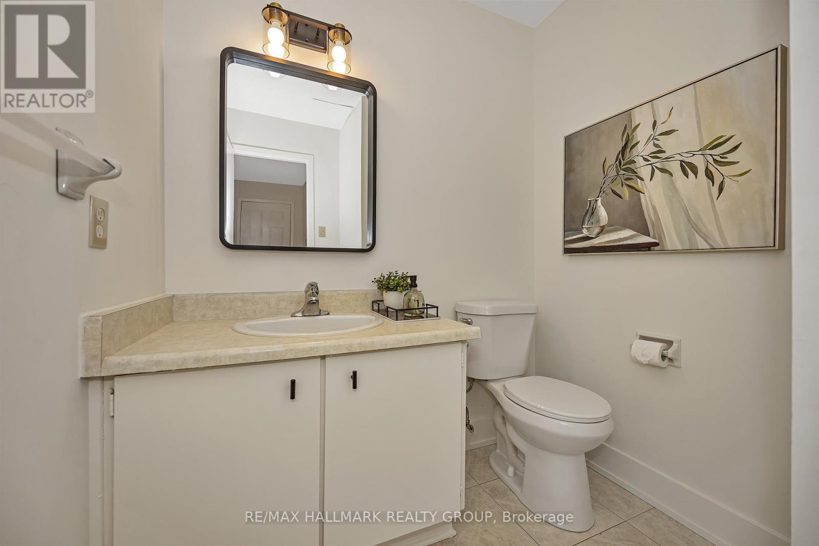 698 Malibu Terrace, Ottawa, Ontario  K2C 3T8 - Photo 19 - X12494194