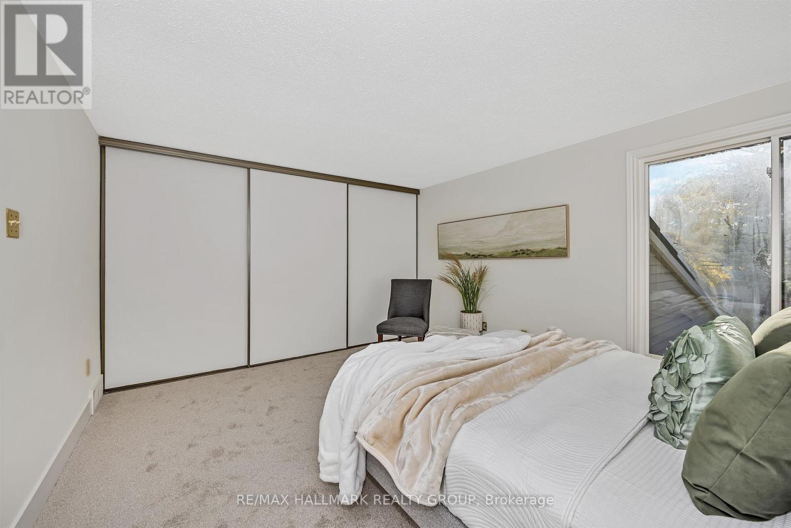 698 Malibu Terrace, Ottawa, Ontario  K2C 3T8 - Photo 23 - X12494194