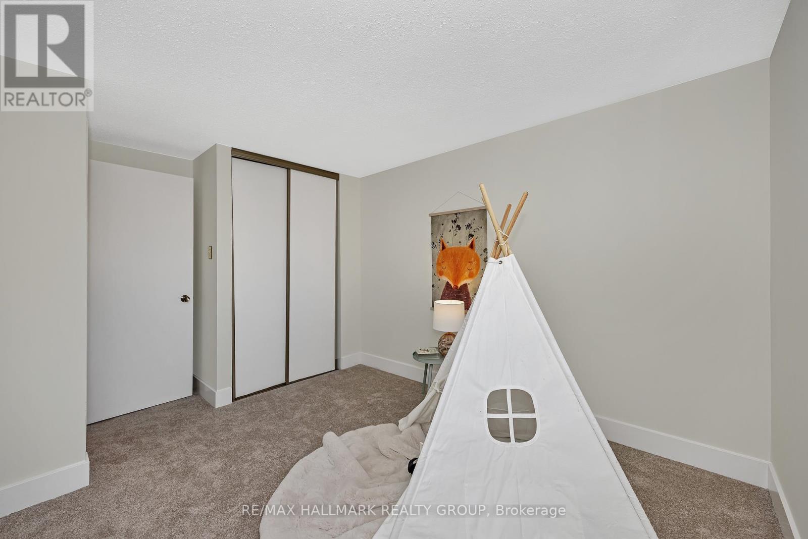 698 Malibu Terrace, Ottawa, Ontario  K2C 3T8 - Photo 26 - X12494194