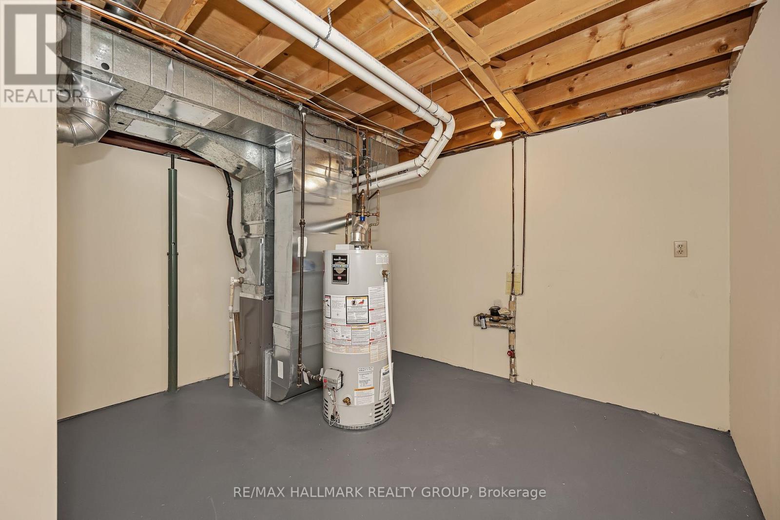 698 Malibu Terrace, Ottawa, Ontario  K2C 3T8 - Photo 39 - X12494194