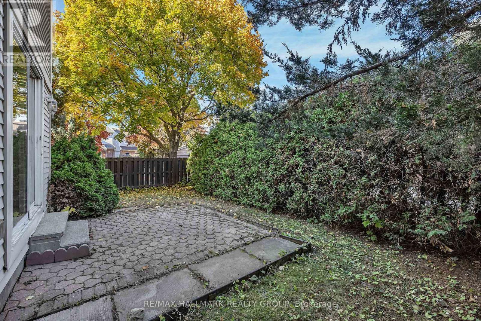 698 Malibu Terrace, Ottawa, Ontario  K2C 3T8 - Photo 46 - X12494194