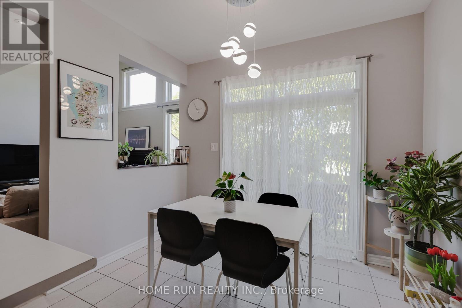 190 Keyrock Drive, Ottawa, Ontario  K2T 0A9 - Photo 11 - X12494212