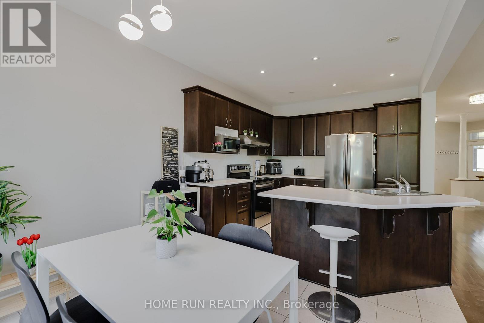 190 Keyrock Drive, Ottawa, Ontario  K2T 0A9 - Photo 13 - X12494212