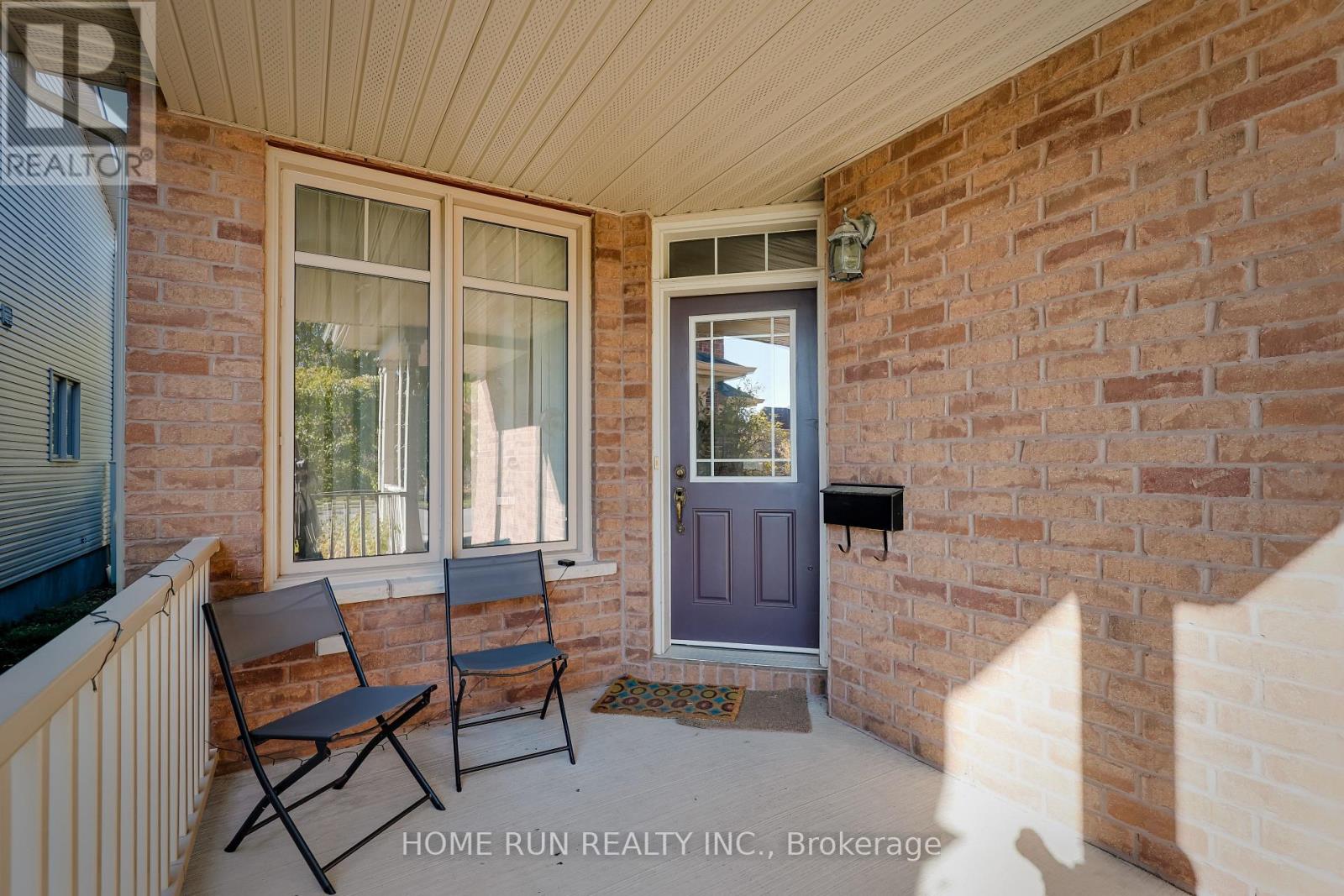 190 Keyrock Drive, Ottawa, Ontario  K2T 0A9 - Photo 2 - X12494212