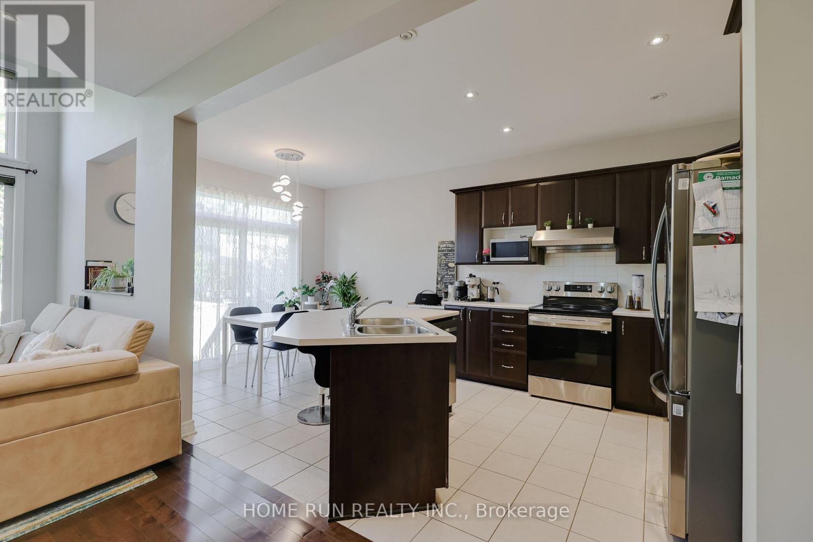 190 Keyrock Drive, Ottawa, Ontario  K2T 0A9 - Photo 7 - X12494212