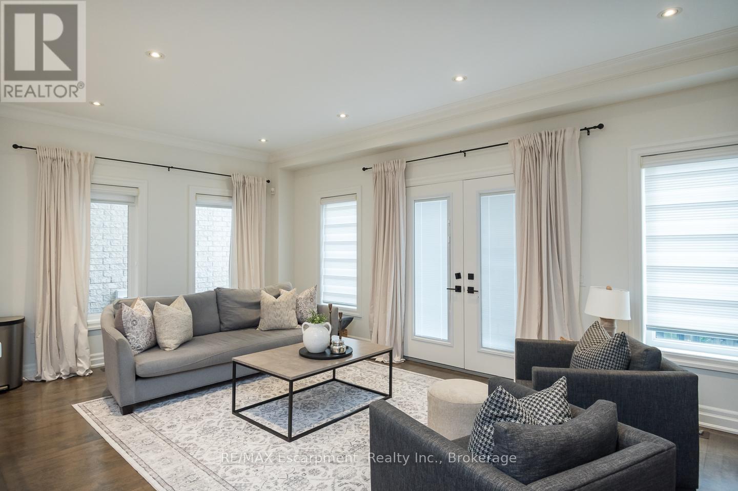 2334 Wuthering Heights Way, Oakville, Ontario  L6M 0E8 - Photo 19 - W12494216