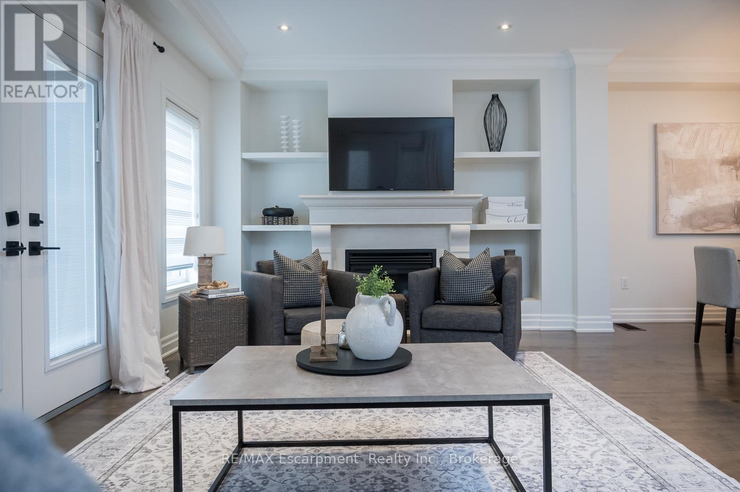 2334 Wuthering Heights Way, Oakville, Ontario  L6M 0E8 - Photo 21 - W12494216