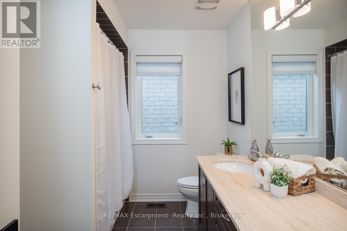 2334 Wuthering Heights Way, Oakville, Ontario  L6M 0E8 - Photo 36 - W12494216