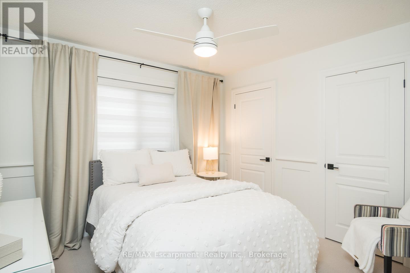 2334 Wuthering Heights Way, Oakville, Ontario  L6M 0E8 - Photo 37 - W12494216