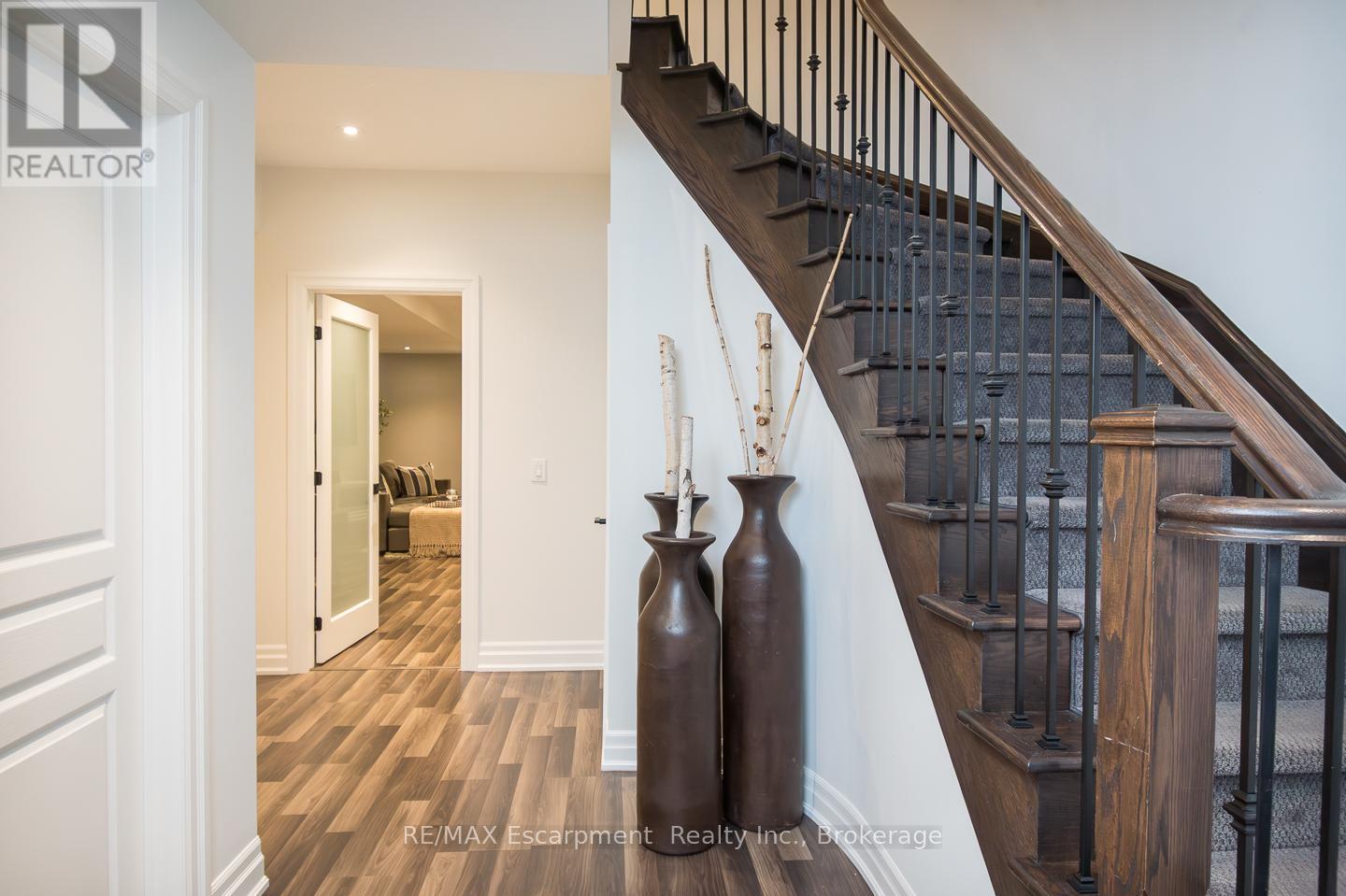 2334 Wuthering Heights Way, Oakville, Ontario  L6M 0E8 - Photo 39 - W12494216