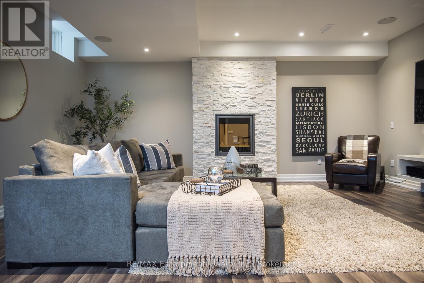 2334 Wuthering Heights Way, Oakville, Ontario  L6M 0E8 - Photo 40 - W12494216