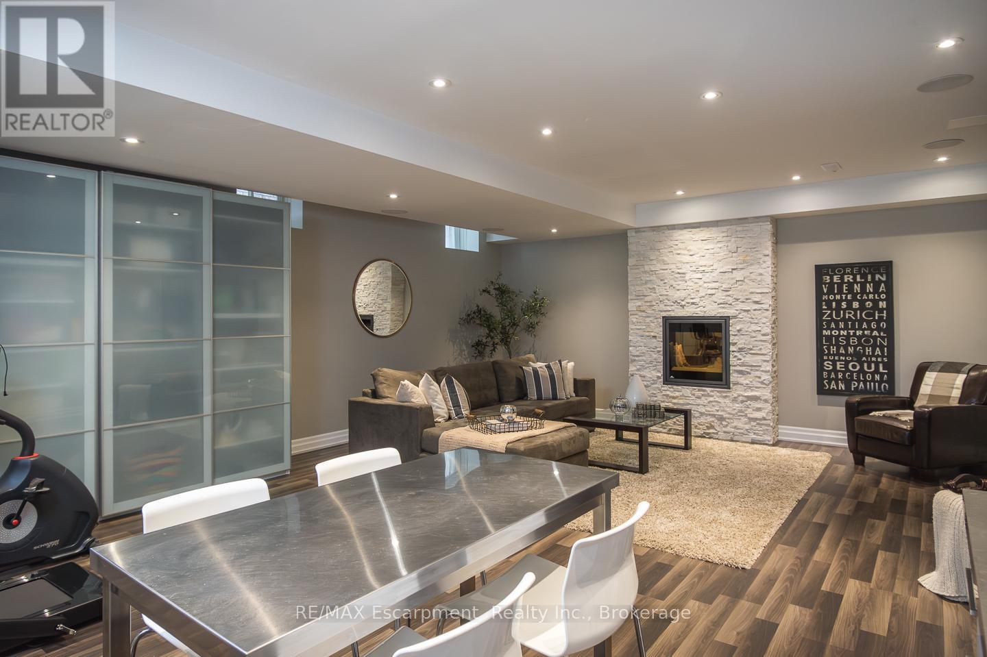 2334 Wuthering Heights Way, Oakville, Ontario  L6M 0E8 - Photo 41 - W12494216