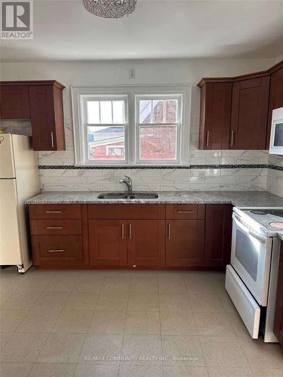 543 Drew Street, Oshawa, Ontario  L1H 5C1 - Photo 4 - E12452360