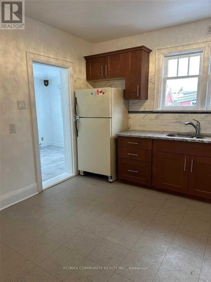 543 Drew Street, Oshawa, Ontario  L1H 5C1 - Photo 3 - E12452360