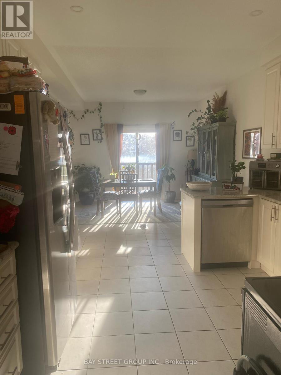 27 Palace Street, Thorold, Ontario  L2V 0J7 - Photo 12 - X12493510